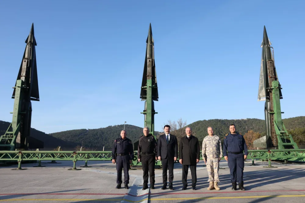 TORAMAN AYVACIK’TA ASKERİ BİRLİKTE İNCELEMELERDE BULUNDU